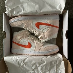 Air Jordan 1 Mid SE Corduroy in size 9